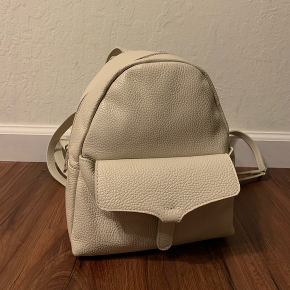 Isabella Rhea Small Leather Backpack - Picture 3 of 8